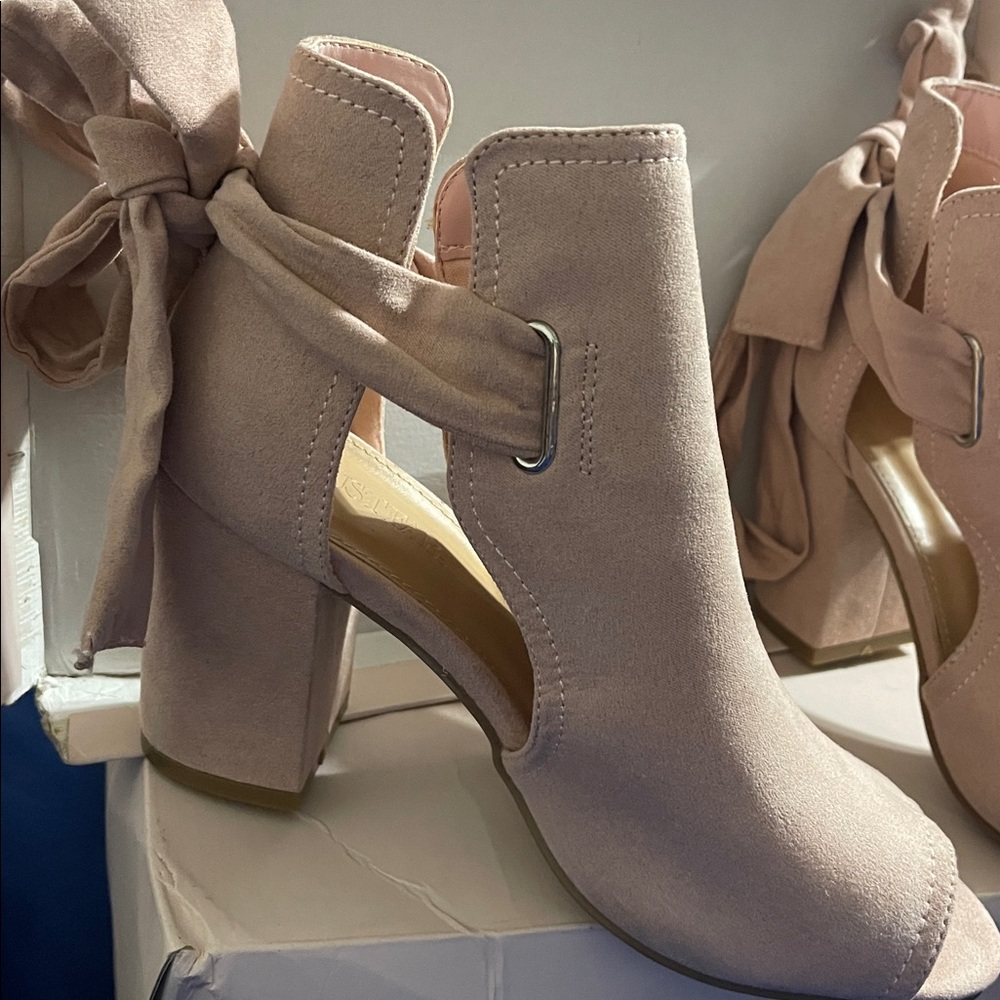 JustFab Women's Taupe Ankle Boots